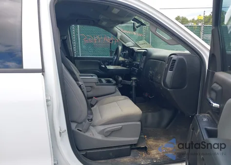 2018 Chevrolet Silverado Wt z USA, uszkodzony, nr VIN 1GC2KUEG3JZ305330